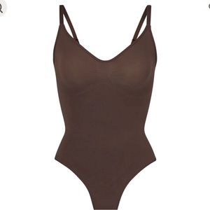 SKIMS Sculpting Thong Bodysuit Sz S/M